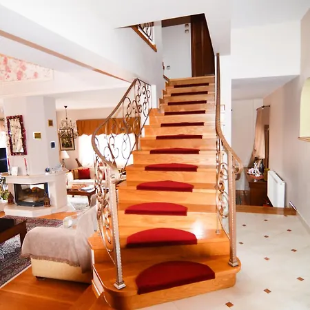 Luxury Paradise Kastoria Βίλα